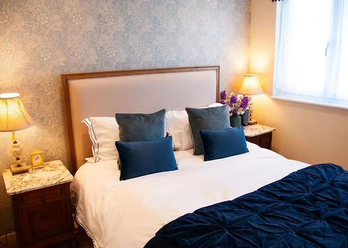 2 Bedroom House In Chichester Near Goodwood And Wittering Beaches