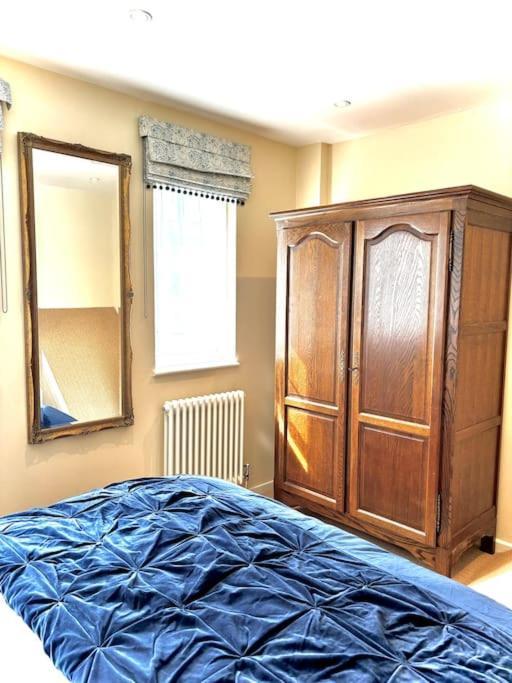 2 Bedroom House In Near Goodwood And Wittering Beaches * Chichester