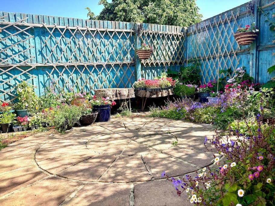 2 Bedroom House In Near Goodwood And Wittering Beaches Holiday home Chichester